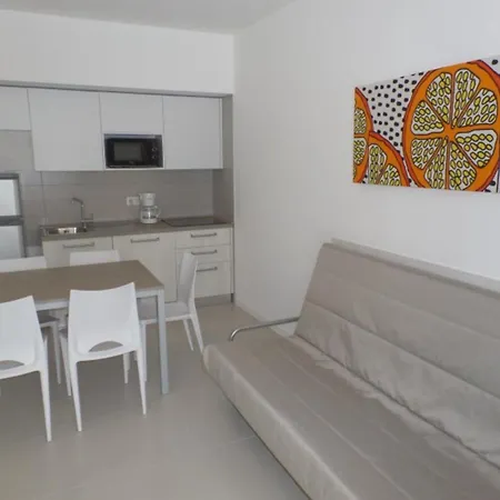 Sunny Vacation With Private Terraces Apartment