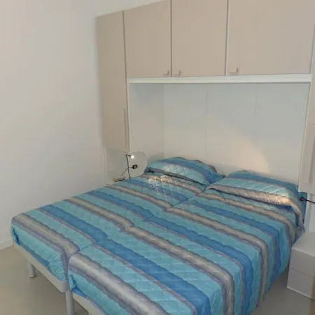 Sunny Vacation With Private Terraces Apartment *