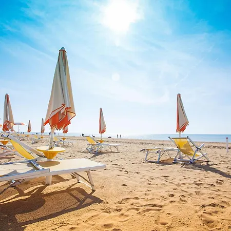 Apartment Sunny Vacation With Private Terraces Bibione